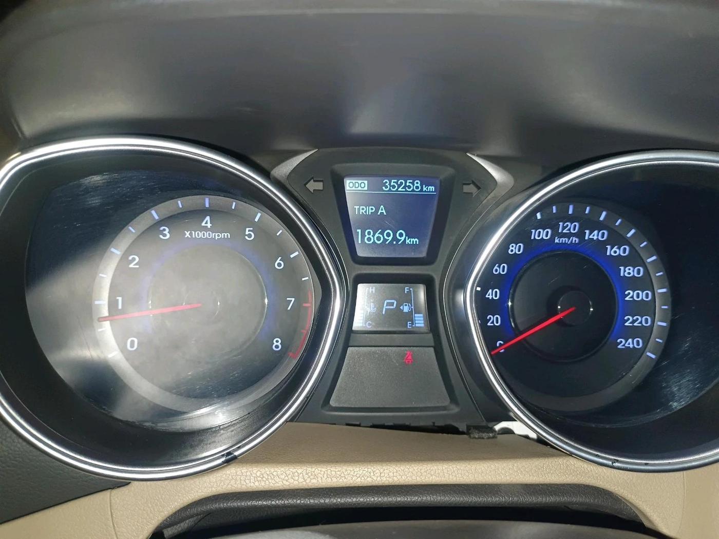 2013 Hyundai New Elantra 1.8 SX AT VTVT, Petrol, Automatic, 35,258 km, interior