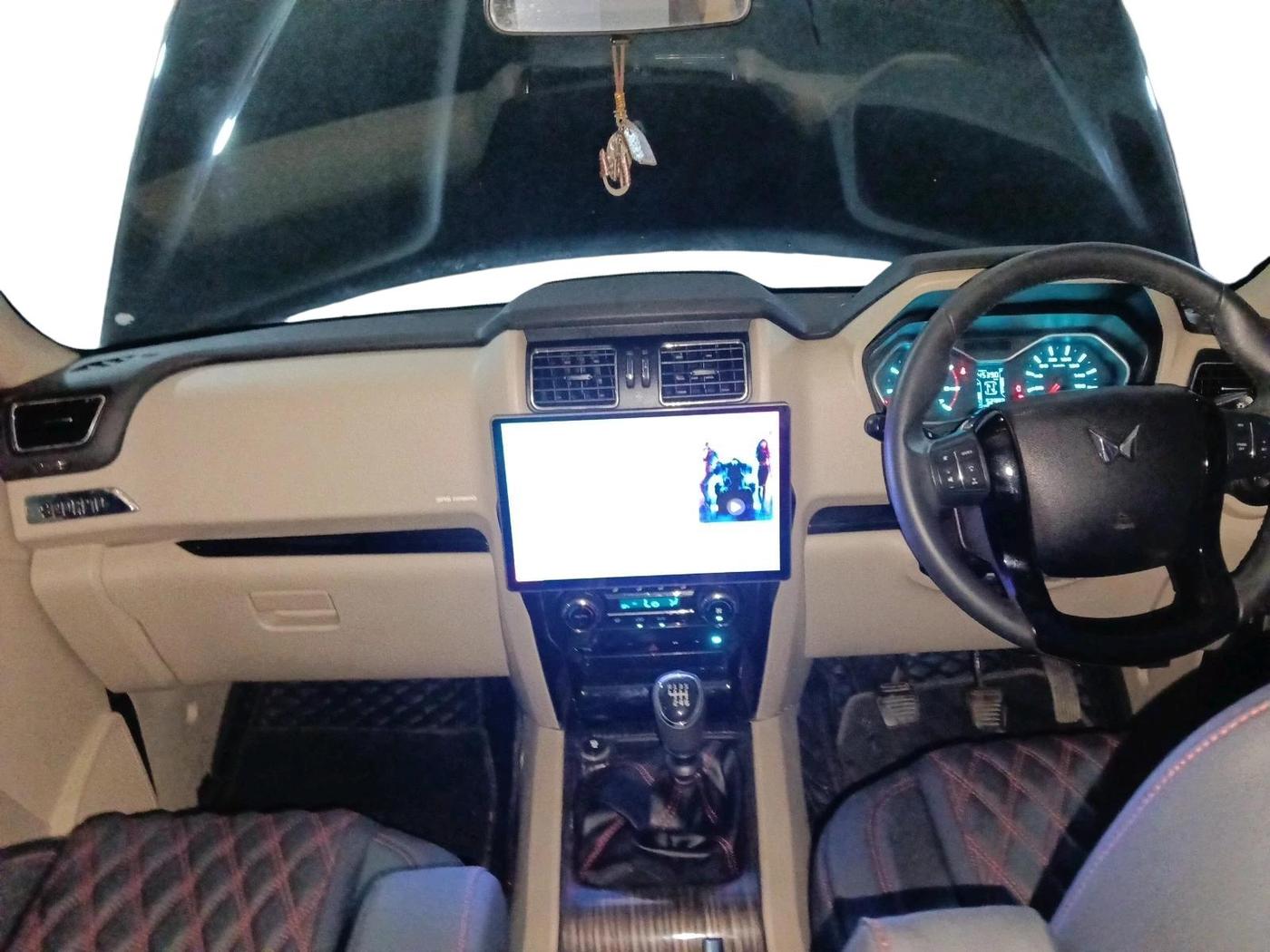 2022 Mahindra Scorpio S11 2WD, Diesel, Manual, 52,392 km, interior