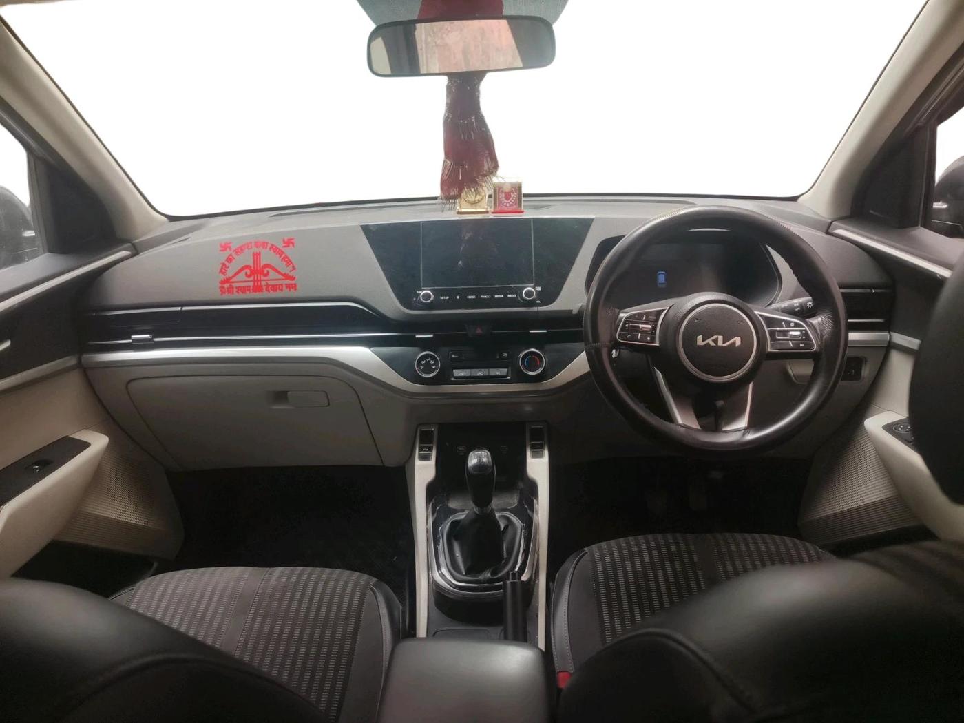 2023 KIA CARENS PRESTIGE 1.5 DIESEL IMT 7 STR, Diesel, Manual, 46,224 km, interior