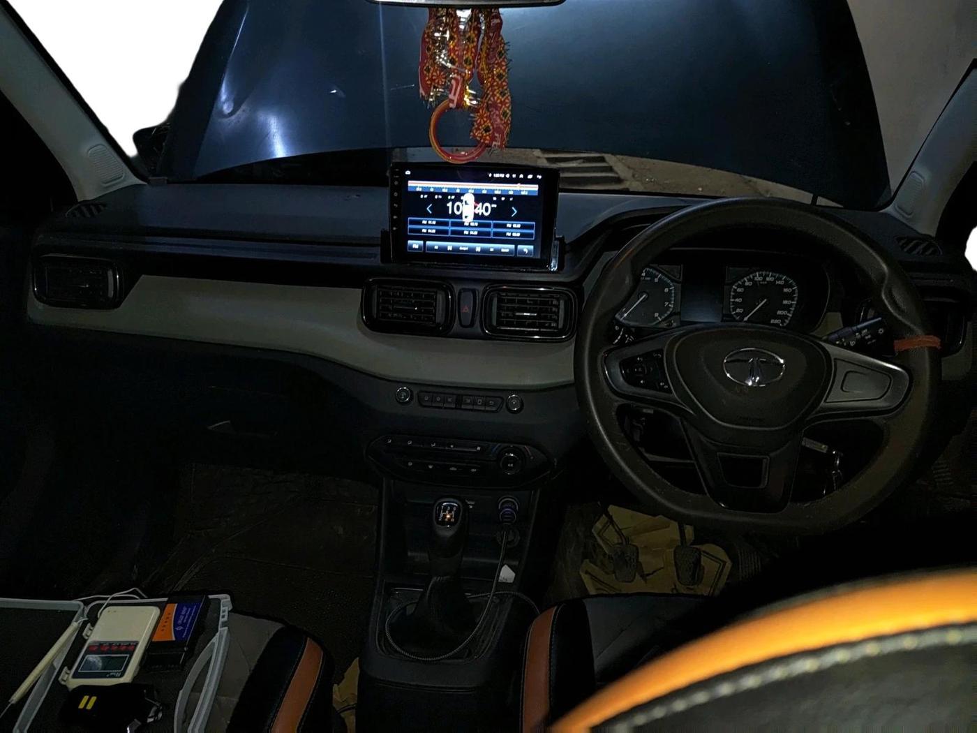 2023 Tata PUNCH ACCOMPLISHED MT, Petrol, Manual, 78,365 km, interior