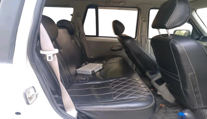 2018 Mahindra Scorpio S3, Diesel, Manual, 89,672 km, interior