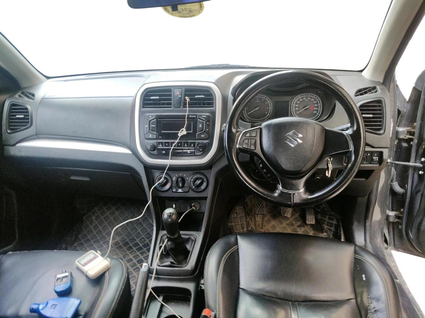 2022 Maruti Vitara Brezza LXI, CNG, Manual, 75,013 km, interior