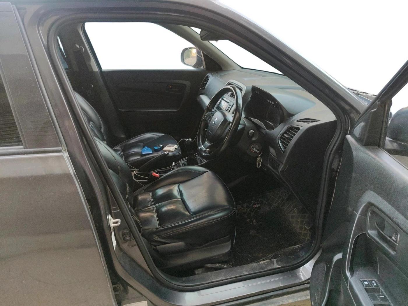 2022 Maruti Vitara Brezza LXI, CNG, Manual, 75,013 km, interior
