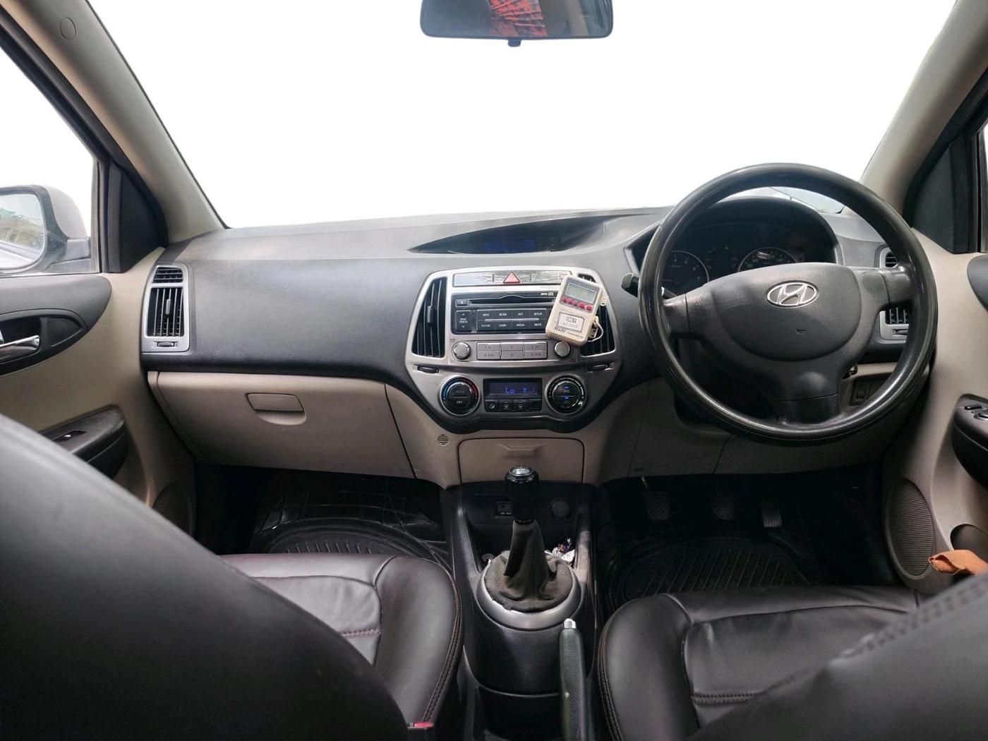 2012 Hyundai i20 MAGNA (O) 1.2, Petrol, Manual, 99,548 km, interior
