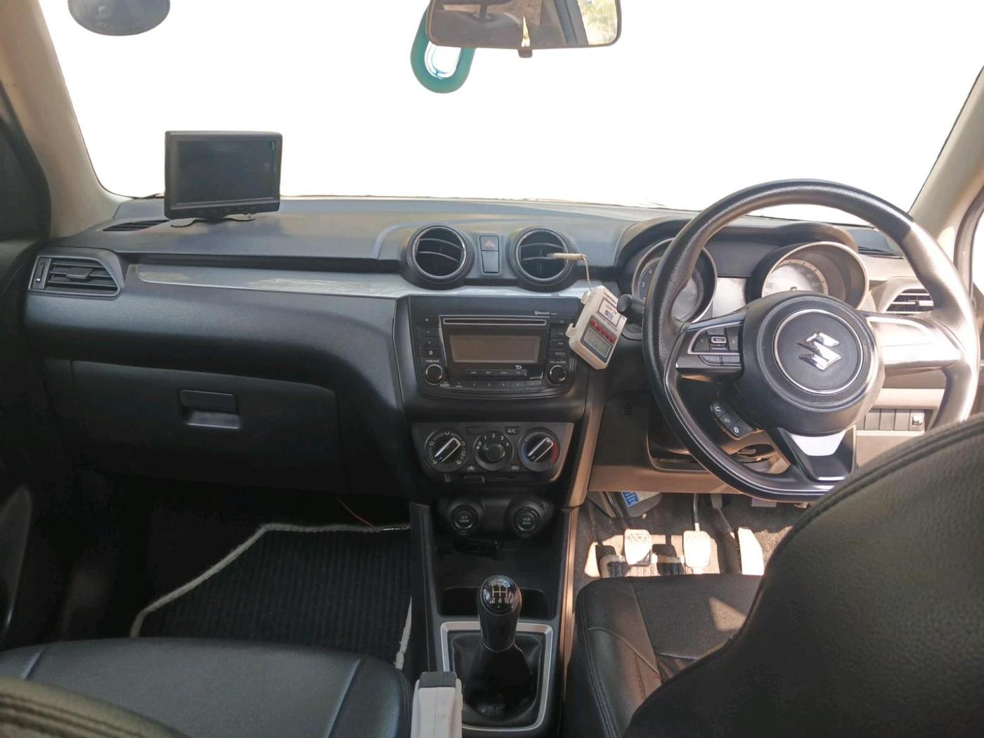 2018 Maruti Swift VXI, Petrol, Manual, 40,700 km, interior