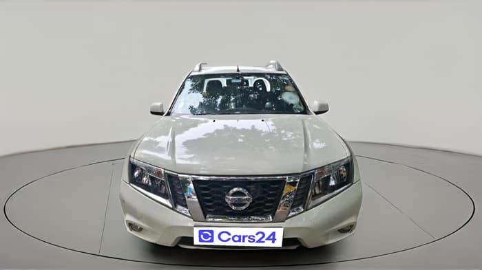 2017 Nissan Terrano XV D THP PREMIUM 110 PS, Diesel, Manual, 1,09,623 km, exterior