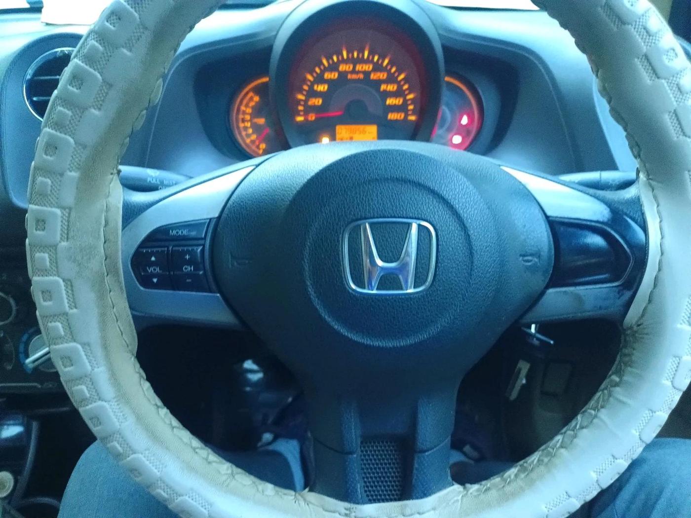 2014 Honda Amaze 1.2L I-VTEC S, Petrol, Manual, 79,856 km, interior