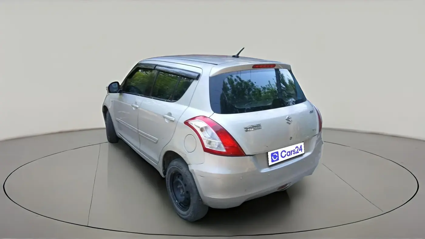 2015 Maruti Swift VXI, CNG, Manual, 91,962 km, exterior