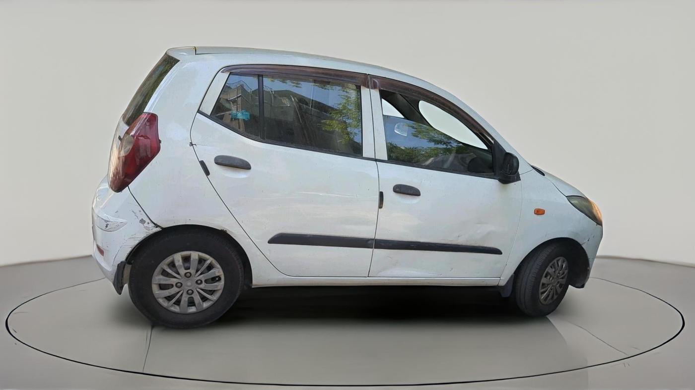 2013 Hyundai i10 ERA 1.1, CNG, Manual, 2,13,571 km, exterior