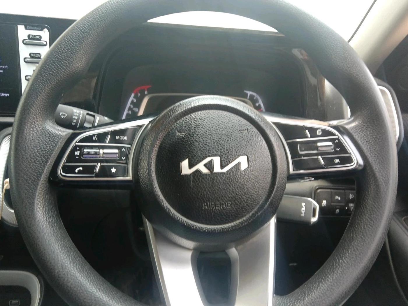 2024 KIA SONET HTK (O) 1.2 Petrol MT, Petrol, Manual, 19,704 km, interior