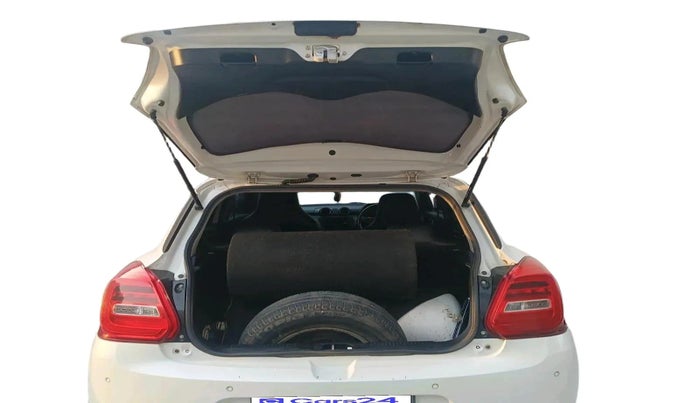 2020 Maruti Swift LXI, CNG, Manual, 1,00,575 km, exterior