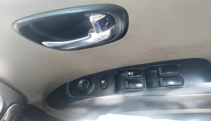 2012 Hyundai i10 SPORTZ 1.2, Petrol, Manual, 1,02,579 km, interior
