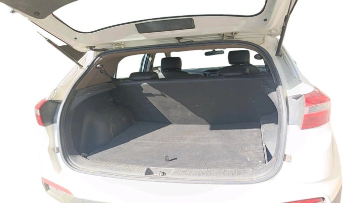 2016 Hyundai Creta SX PLUS 1.6 DIESEL, Diesel, Manual, 1,04,699 km, exterior