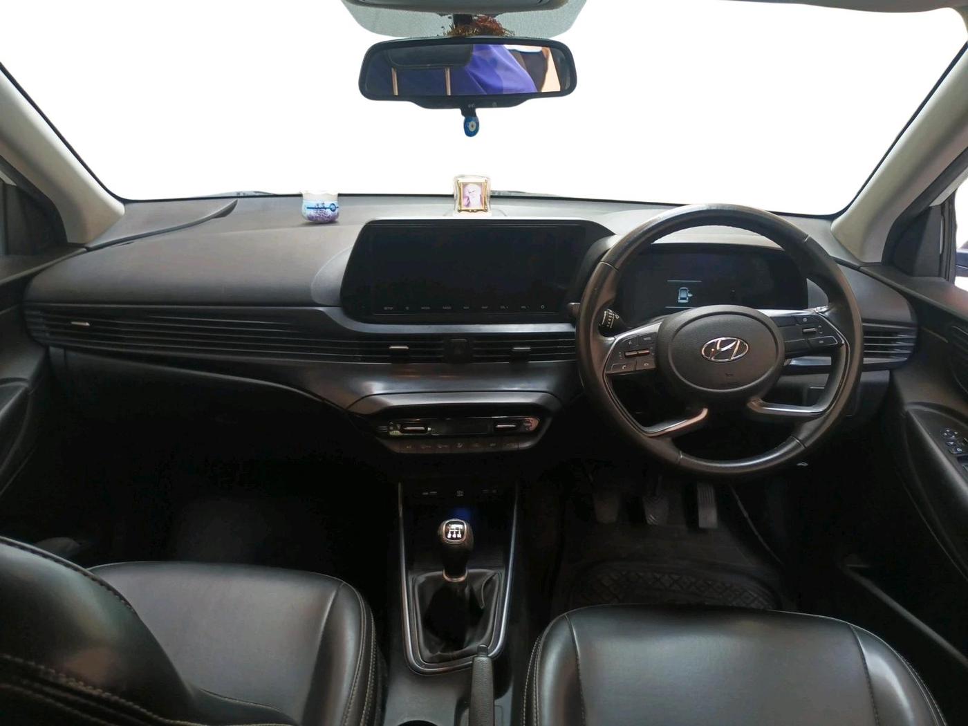 2022 Hyundai NEW I20 ASTA 1.2 MT, Petrol, Manual, 35,315 km, interior