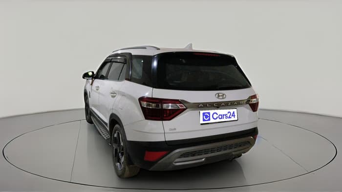 2022 Hyundai ALCAZAR PLATINUM(O) 7STR 2.0 AT, Petrol, Automatic, 35,263 km, exterior