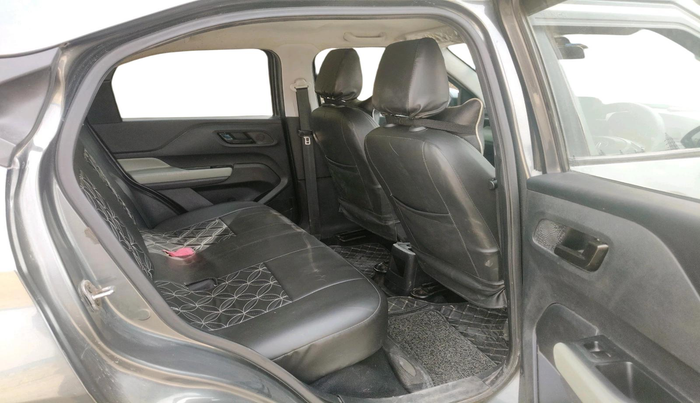 2022 Tata PUNCH ADVENTURE MT, Petrol, Manual, 25,961 km, interior
