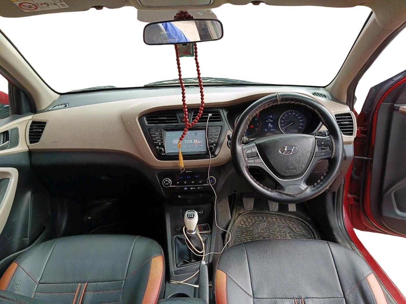 2017 Hyundai Elite i20 ASTA 1.2 (O), Petrol, Manual, 58,937 km, interior