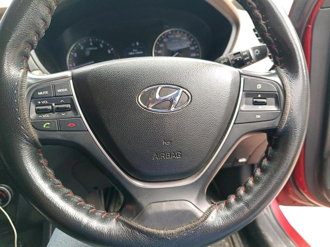 2017 Hyundai Elite i20 ASTA 1.2 (O), Petrol, Manual, 58,937 km, interior