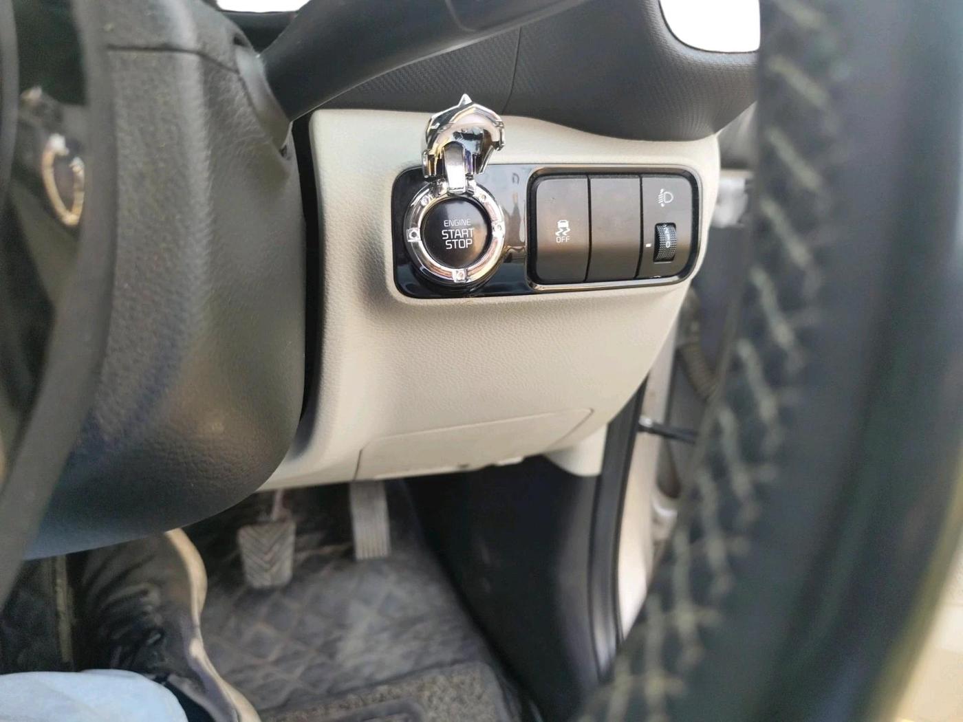 2022 KIA SONET HTX 1.5, Diesel, Manual, 38,040 km, interior