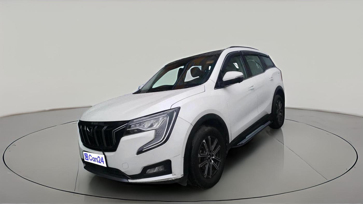 2025 Mahindra XUV700 AX 7 LUXURY D AT 7 STR, Diesel, Automatic, 11,910 km, exterior