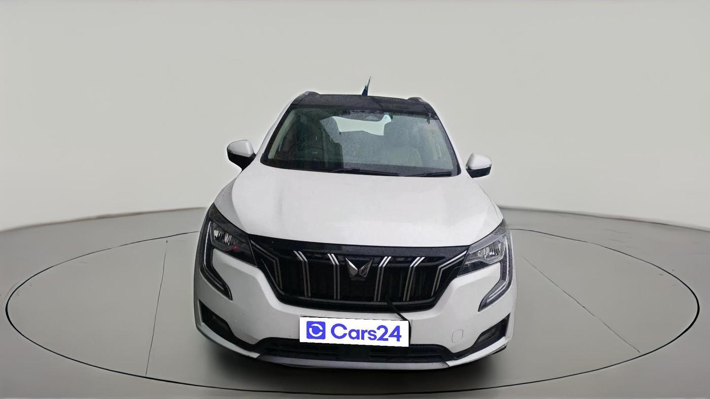 2025 Mahindra XUV700 AX 7 LUXURY D AT 7 STR, Diesel, Automatic, 11,910 km, exterior