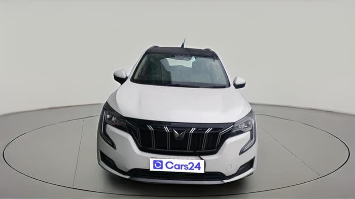 2025 Mahindra XUV700 AX 7 LUXURY D AT 7 STR, Diesel, Automatic, 11,910 km, exterior