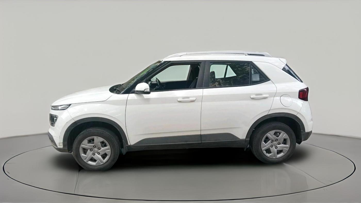 2021 Hyundai VENUE S+ 1.2, Petrol, Manual, 44,004 km, exterior