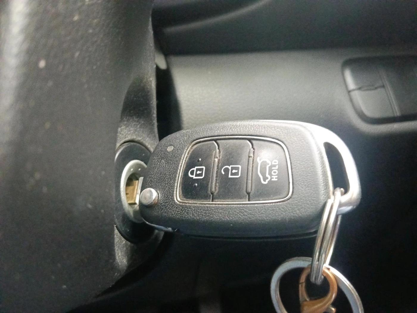 2021 Hyundai VENUE S+ 1.2, Petrol, Manual, 44,004 km, interior