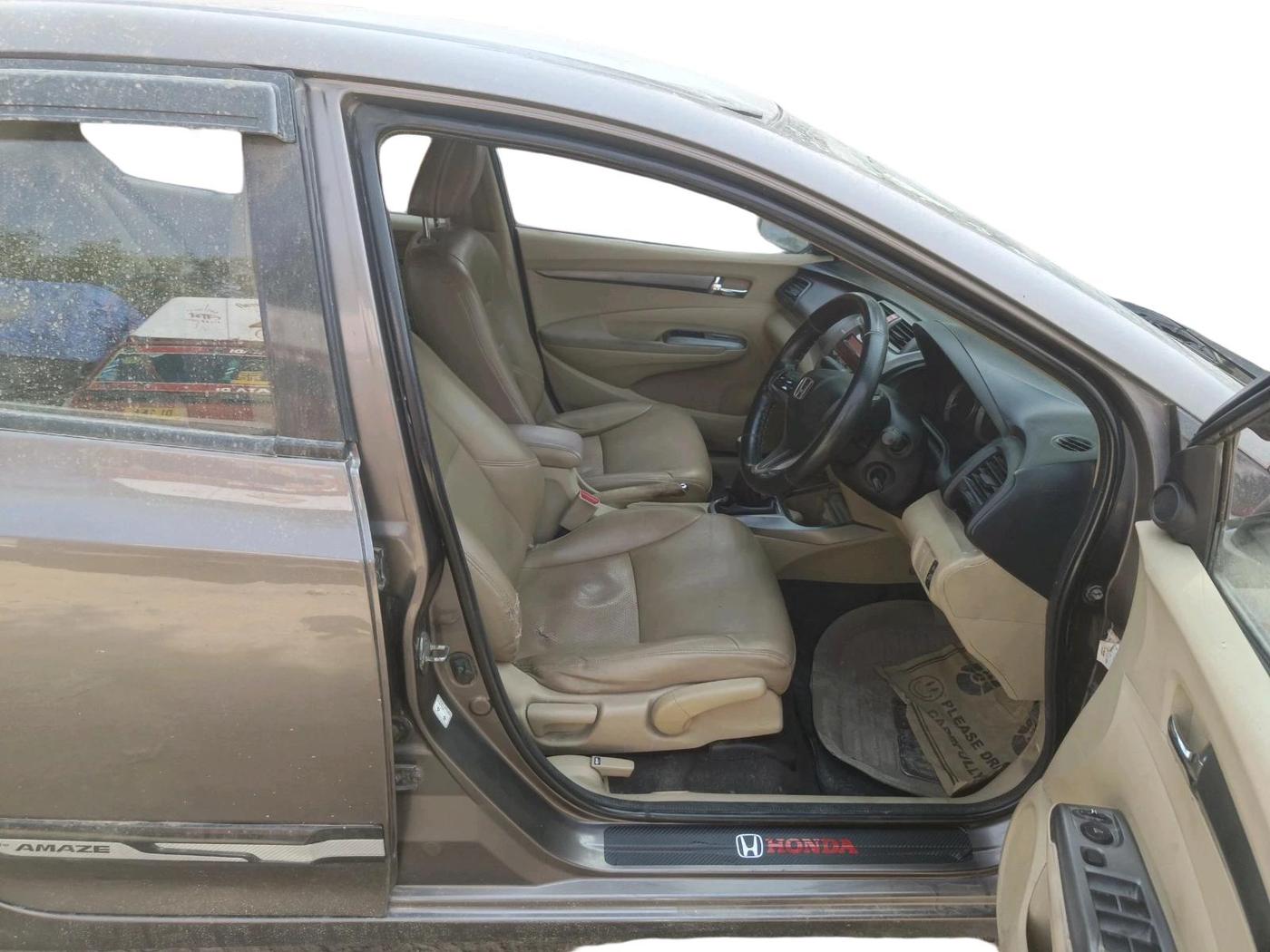 2012 Honda City 1.5L I-VTEC V MT, Petrol, Manual, 1,19,273 km, interior