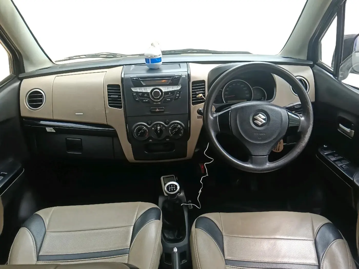 2017 Maruti Wagon R 1.0 VXI OPT, Petrol, Manual, 28,771 km, interior