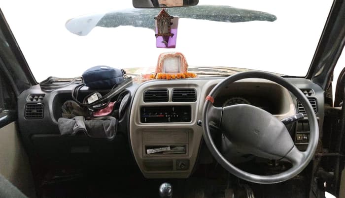 2015 Maruti Eeco 5 STR WITH A/C+HTR, Petrol, Manual, 1,00,518 km, interior