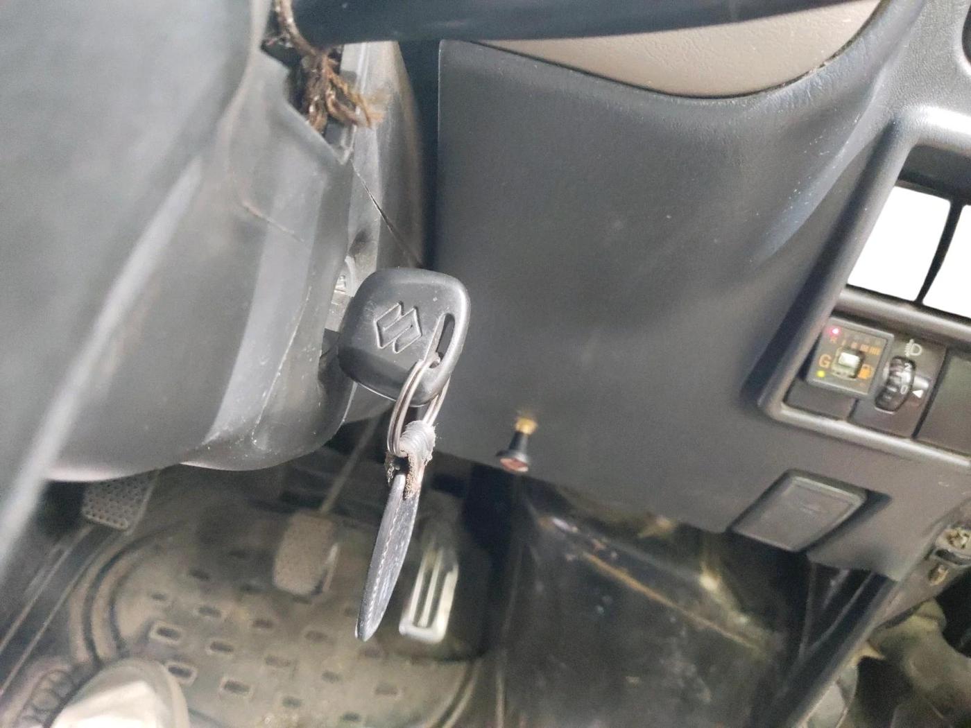 2015 Maruti Eeco 5 STR WITH A/C+HTR, Petrol, Manual, 1,00,518 km, interior