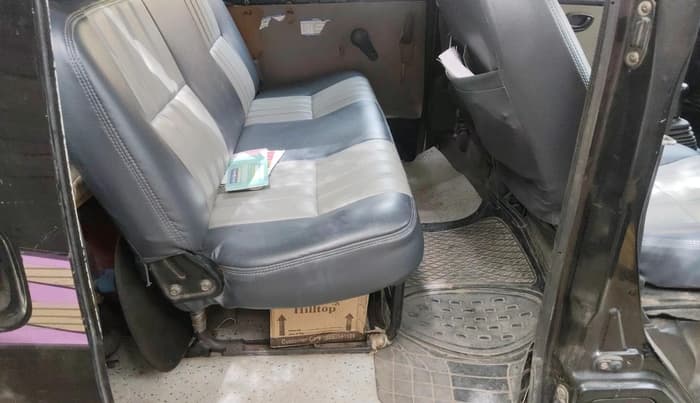 2015 Maruti Eeco 5 STR WITH A/C+HTR, Petrol, Manual, 1,00,518 km, interior