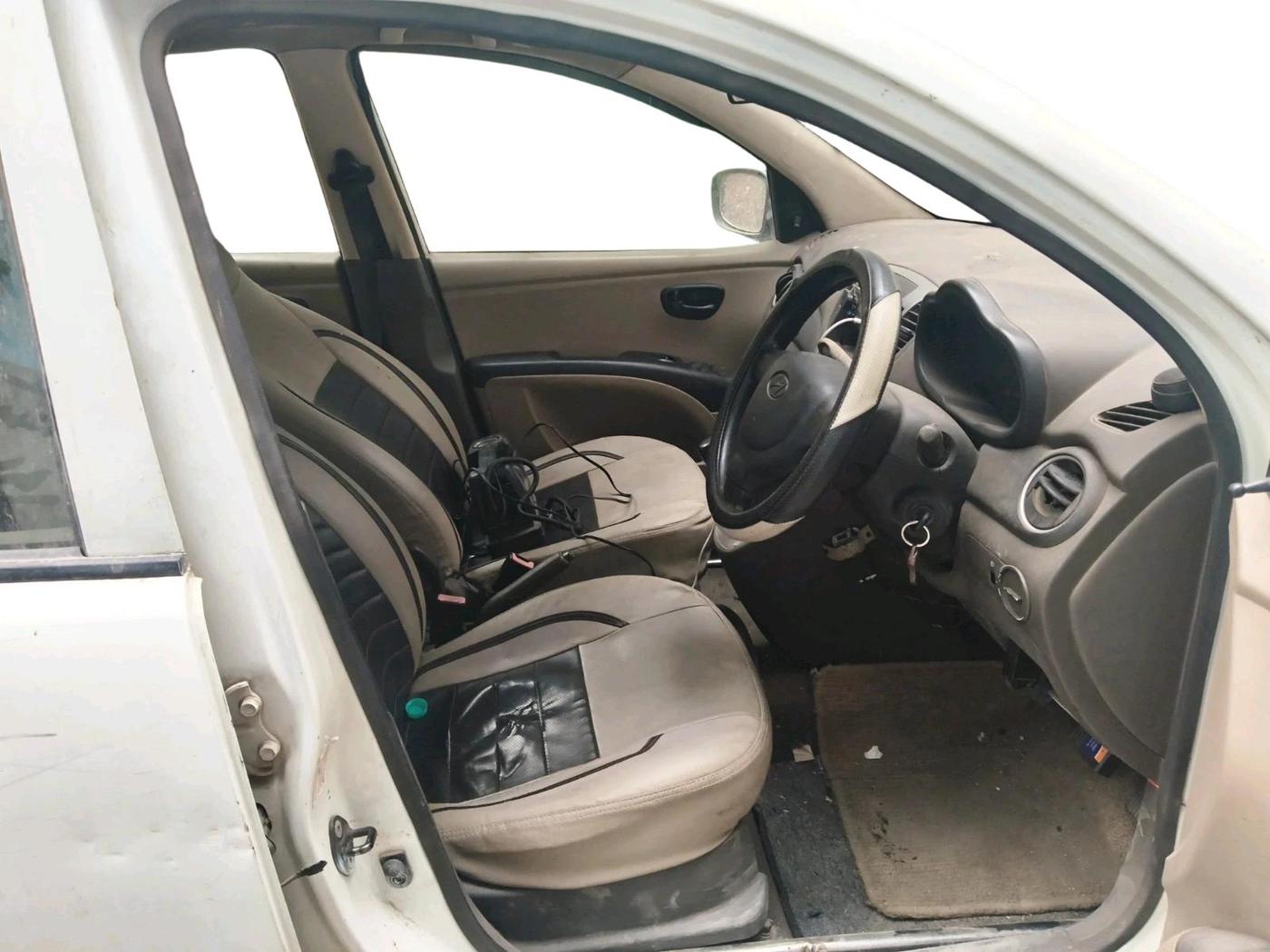 2012 Hyundai i10 ERA 1.1, CNG, Manual, 92,308 km, interior