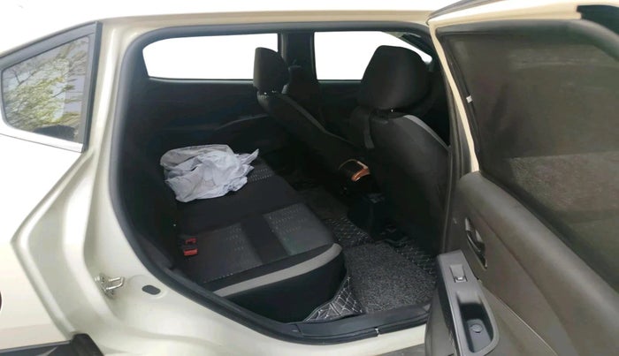 2024 Nissan MAGNITE Visia EZ-Shift, Petrol, Automatic, 16,343 km, interior