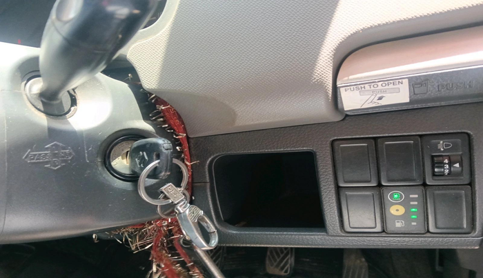 2011 Maruti Wagon R 1.0 LXI CNG, CNG, Manual, 69,511 km, interior