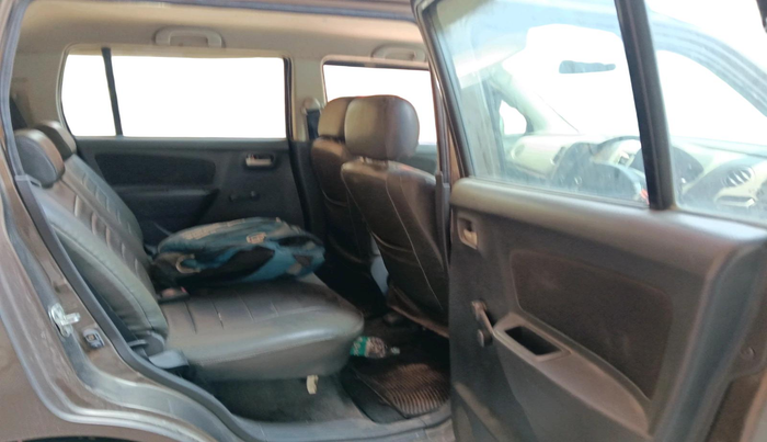 2011 Maruti Wagon R 1.0 LXI CNG, CNG, Manual, 69,511 km, interior