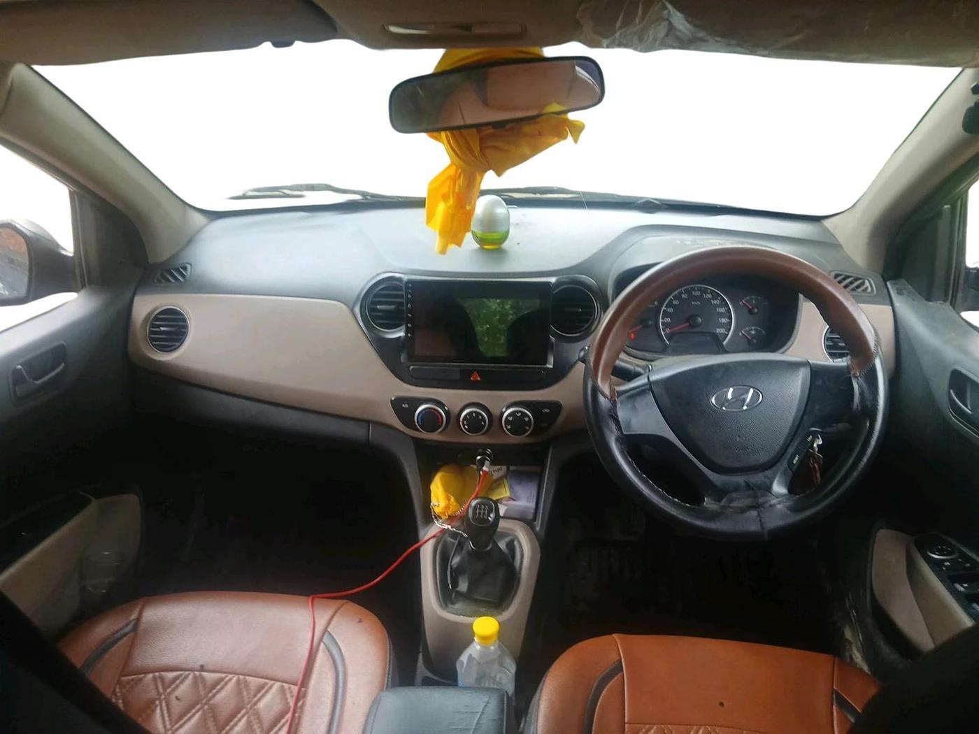 2017 Hyundai Grand i10 MAGNA 1.2 KAPPA VTVT, CNG, Manual, 75,392 km, interior