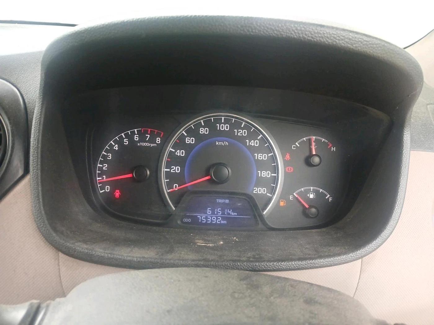 2017 Hyundai Grand i10 MAGNA 1.2 KAPPA VTVT, CNG, Manual, 75,392 km, interior