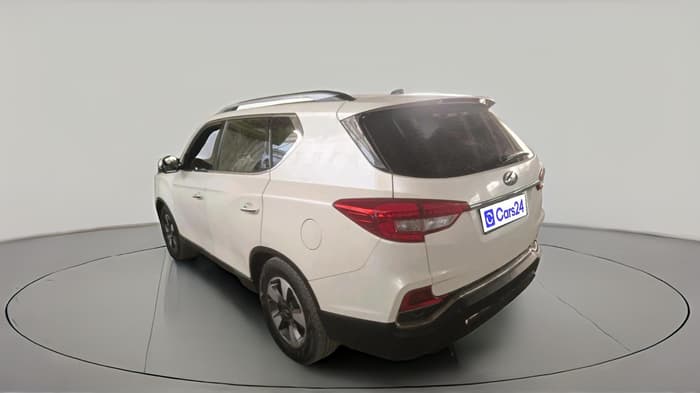 2018 Mahindra ALTURAS G4 4WD AT, Diesel, Automatic, 81,264 km, exterior