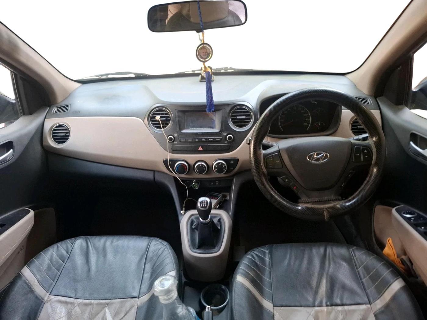 2017 Hyundai Grand i10 SPORTZ 1.2 KAPPA VTVT, CNG, Manual, 78,133 km, interior