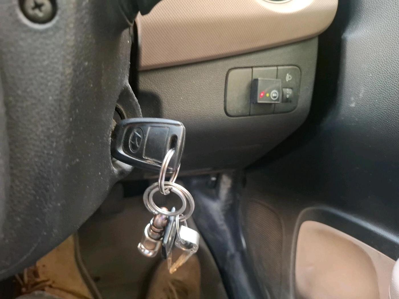2017 Hyundai Grand i10 SPORTZ 1.2 KAPPA VTVT, CNG, Manual, 78,133 km, interior