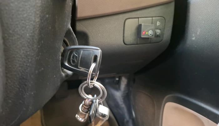 2017 Hyundai Grand i10 SPORTZ 1.2 KAPPA VTVT, CNG, Manual, 78,133 km, interior