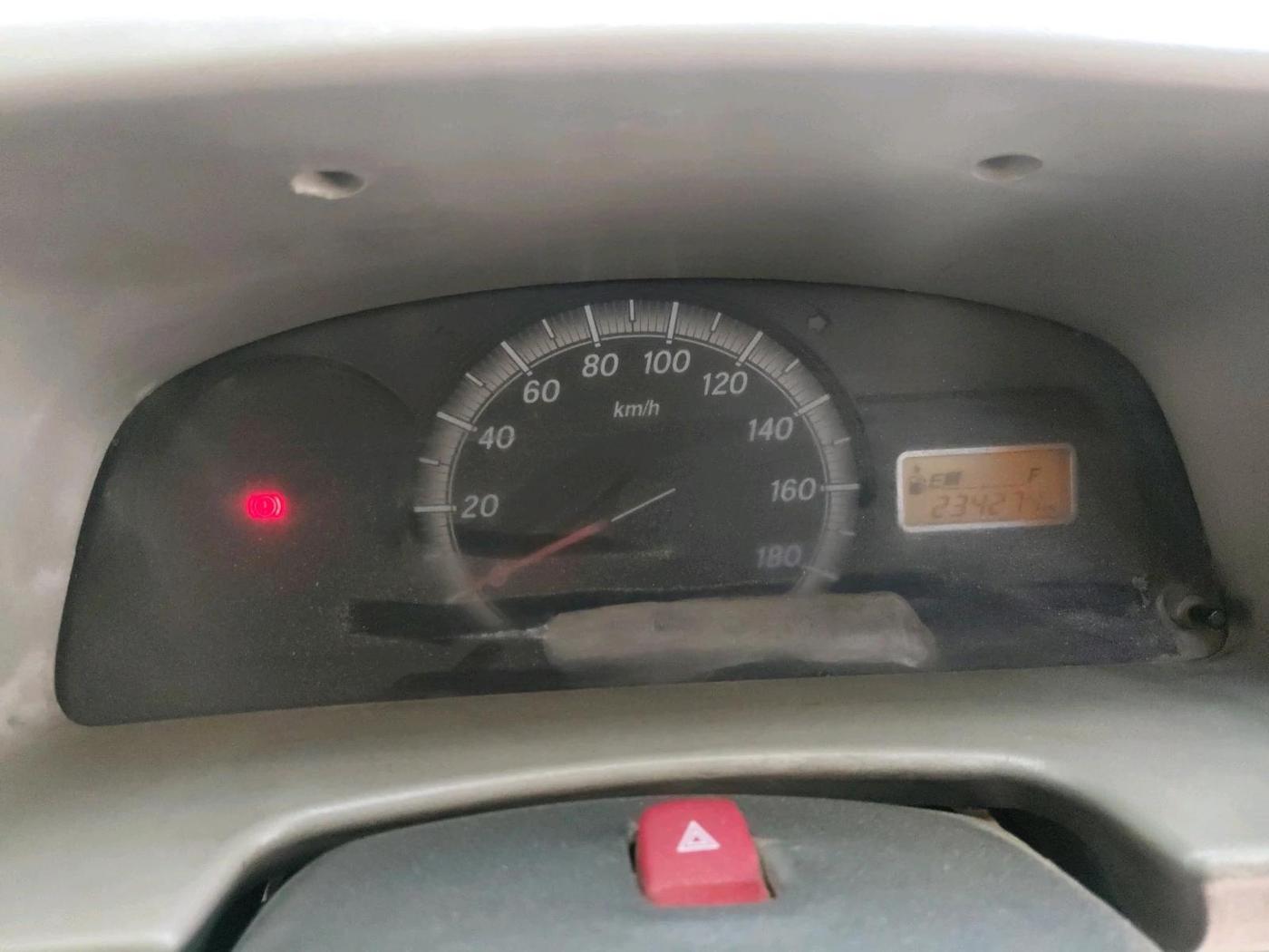2013 Maruti Eeco 5 STR CNG WITH HTR, CNG, Manual, 2,34,274 km, interior