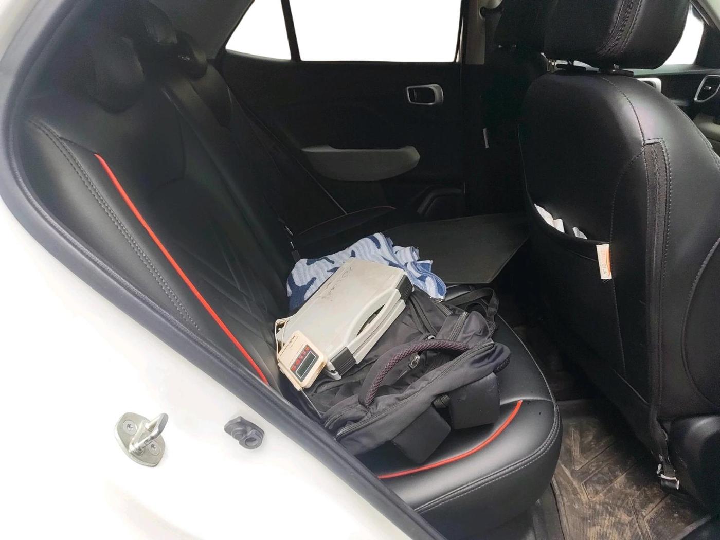 2023 Hyundai VENUE S 1.2, Petrol, Manual, 47,465 km, interior