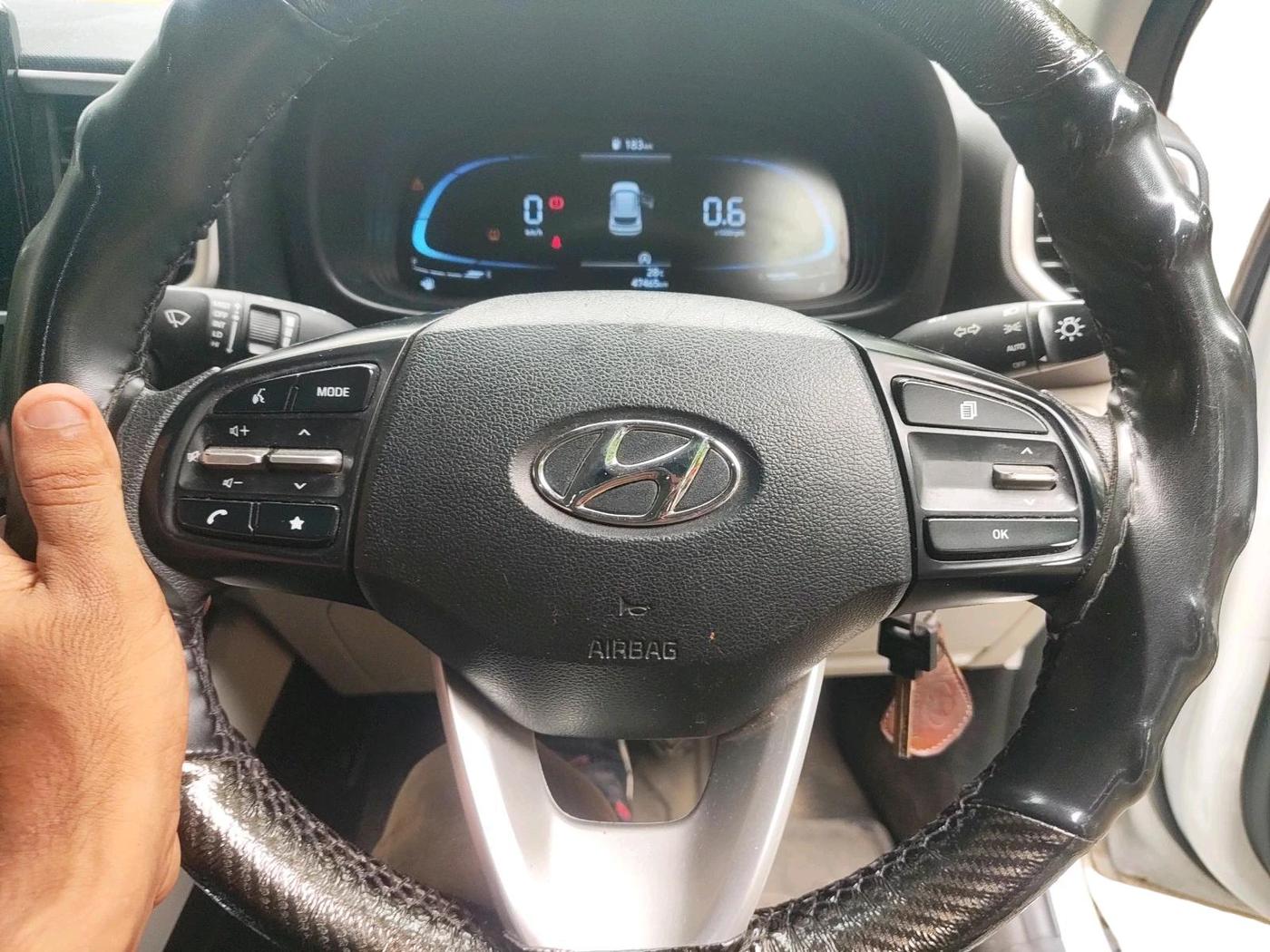 2023 Hyundai VENUE S 1.2, Petrol, Manual, 47,465 km, interior