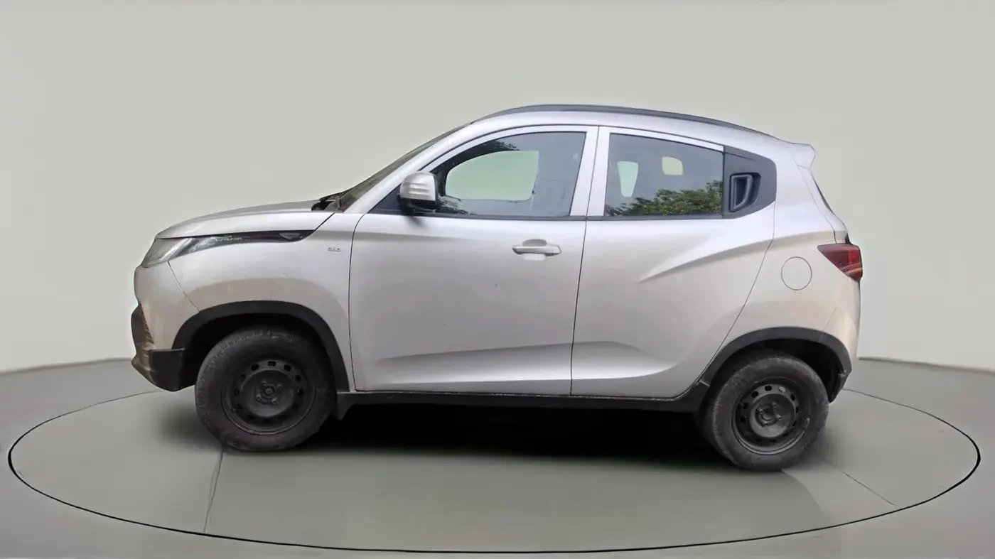 2016 Mahindra Kuv100 K4 6 STR, Petrol, Manual, 41,967 km, exterior