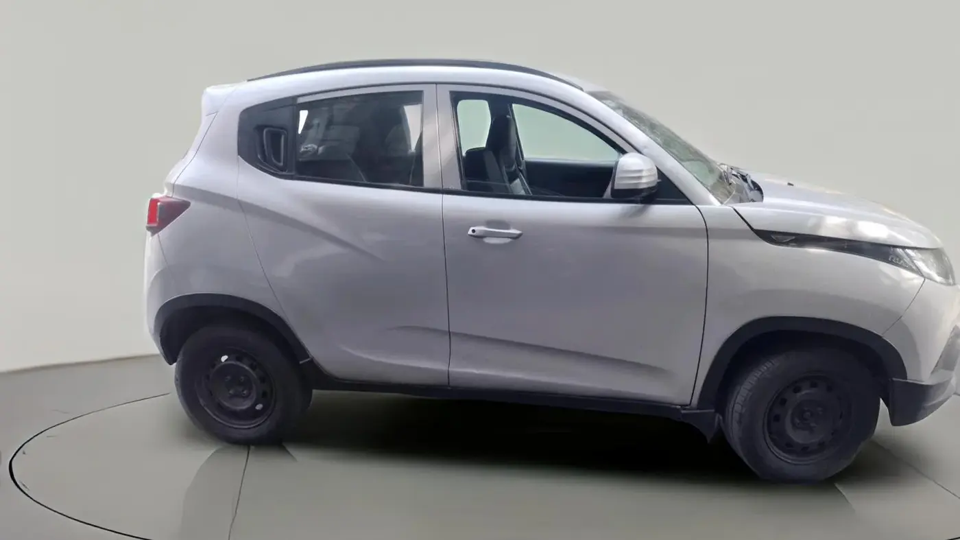 2016 Mahindra Kuv100 K4 6 STR, Petrol, Manual, 41,967 km, exterior