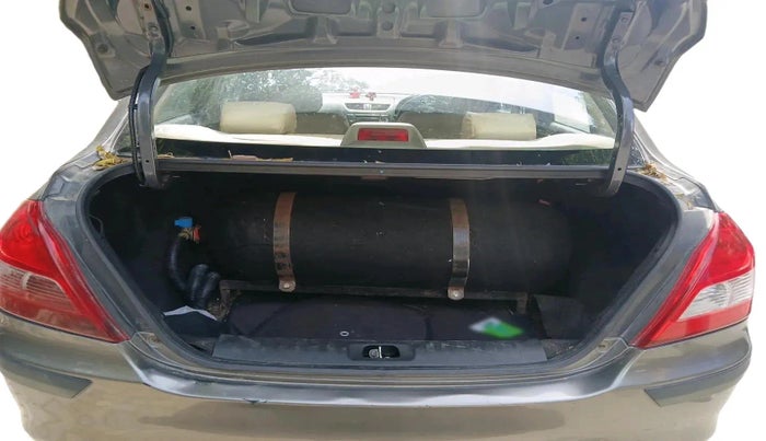 2015 Maruti Swift Dzire VXI, CNG, Manual, 92,512 km, exterior