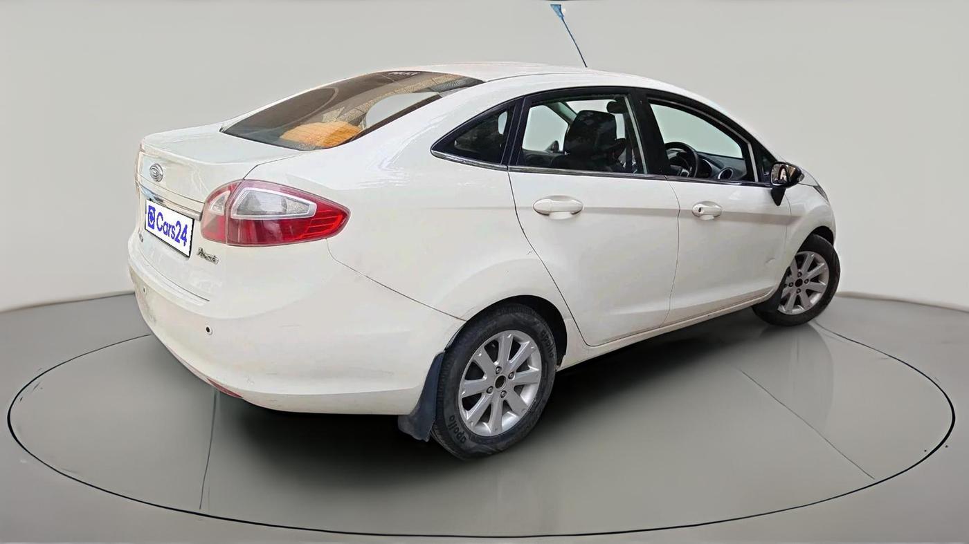 2011 Ford Fiesta TITANIUM PETROL, Petrol, Manual, 1,04,335 km, exterior
